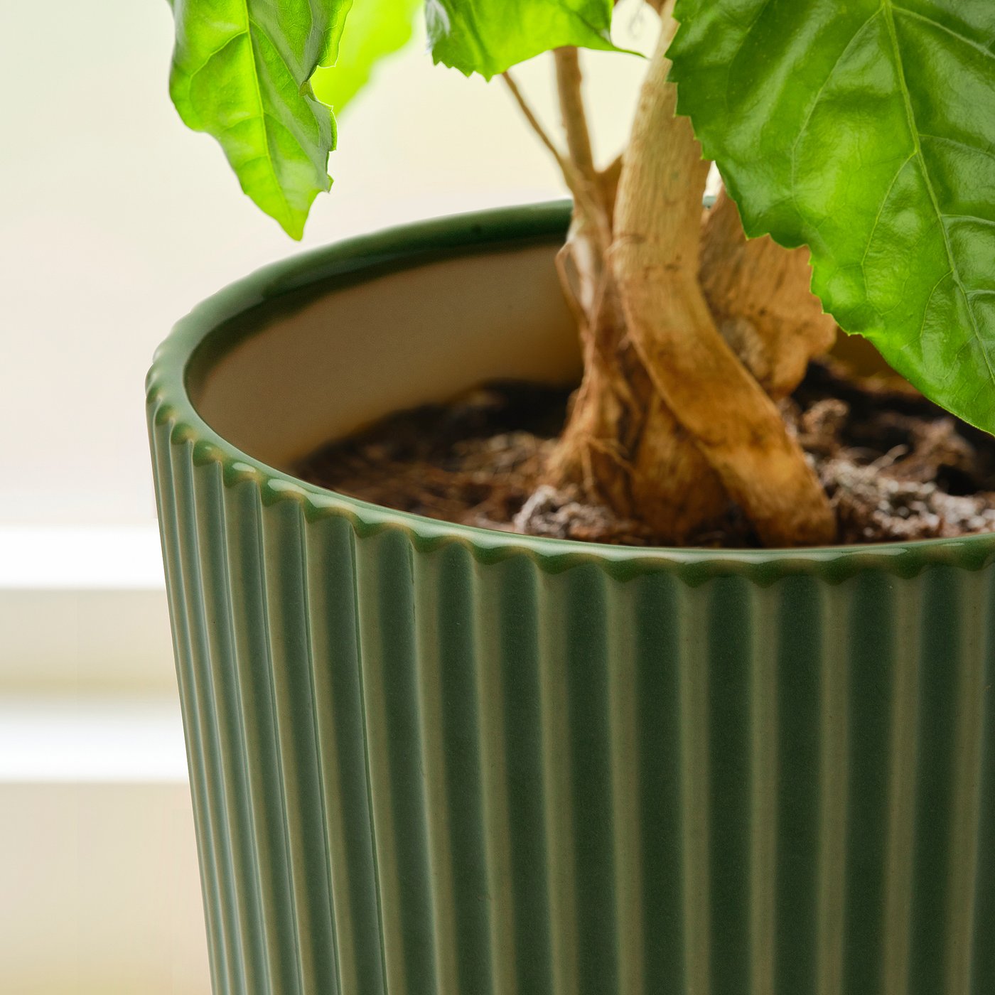 MÄVINN plant pot, green/sand, 16 cm