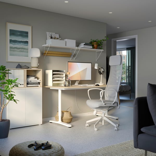 MARKUS office chair, Vissle light grey, Medium