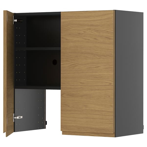 METOD wall cb f extr hood w shlf/door, black-grey/Voxtorp oak effect, 80x80 cm