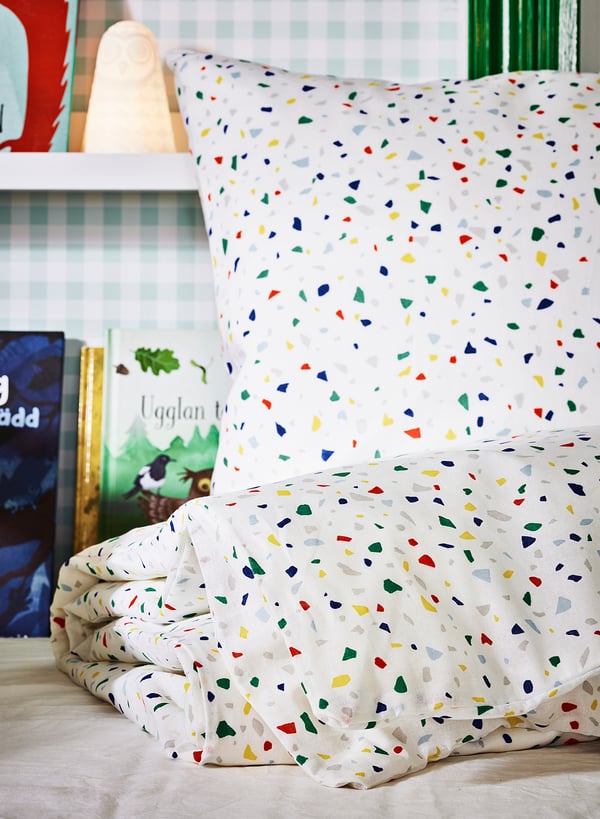 MÖJLIGHET duvet cover and pillowcase, white/mosaic patterned, 150x200/50x80 cm