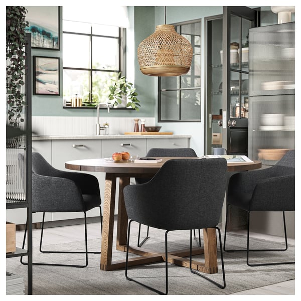 MÖRBYLÅNGA / TOSSBERG table and 4 chairs, oak veneer brown stained/Gunnared dark grey black, 145 cm