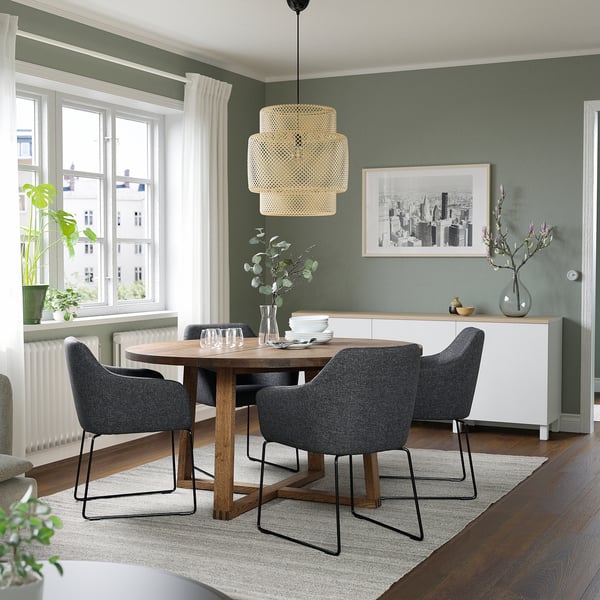 MÖRBYLÅNGA / TOSSBERG table and 4 chairs, oak veneer brown stained/Gunnared dark grey black, 145 cm