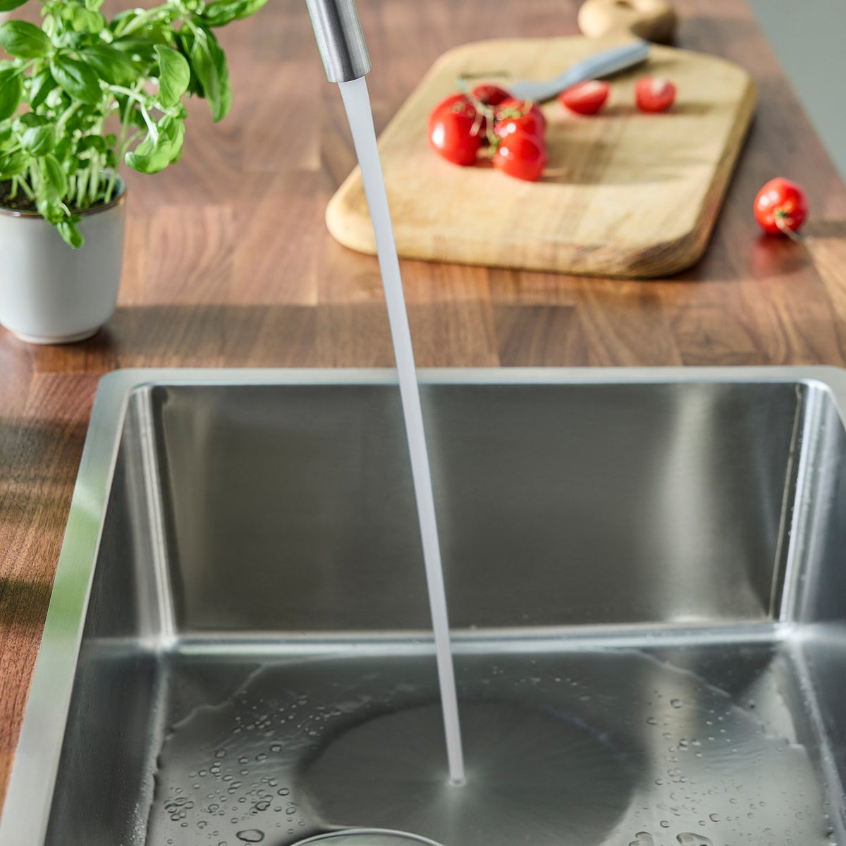 MÖRKASJÖN kitchen mixer tap single side lever, black