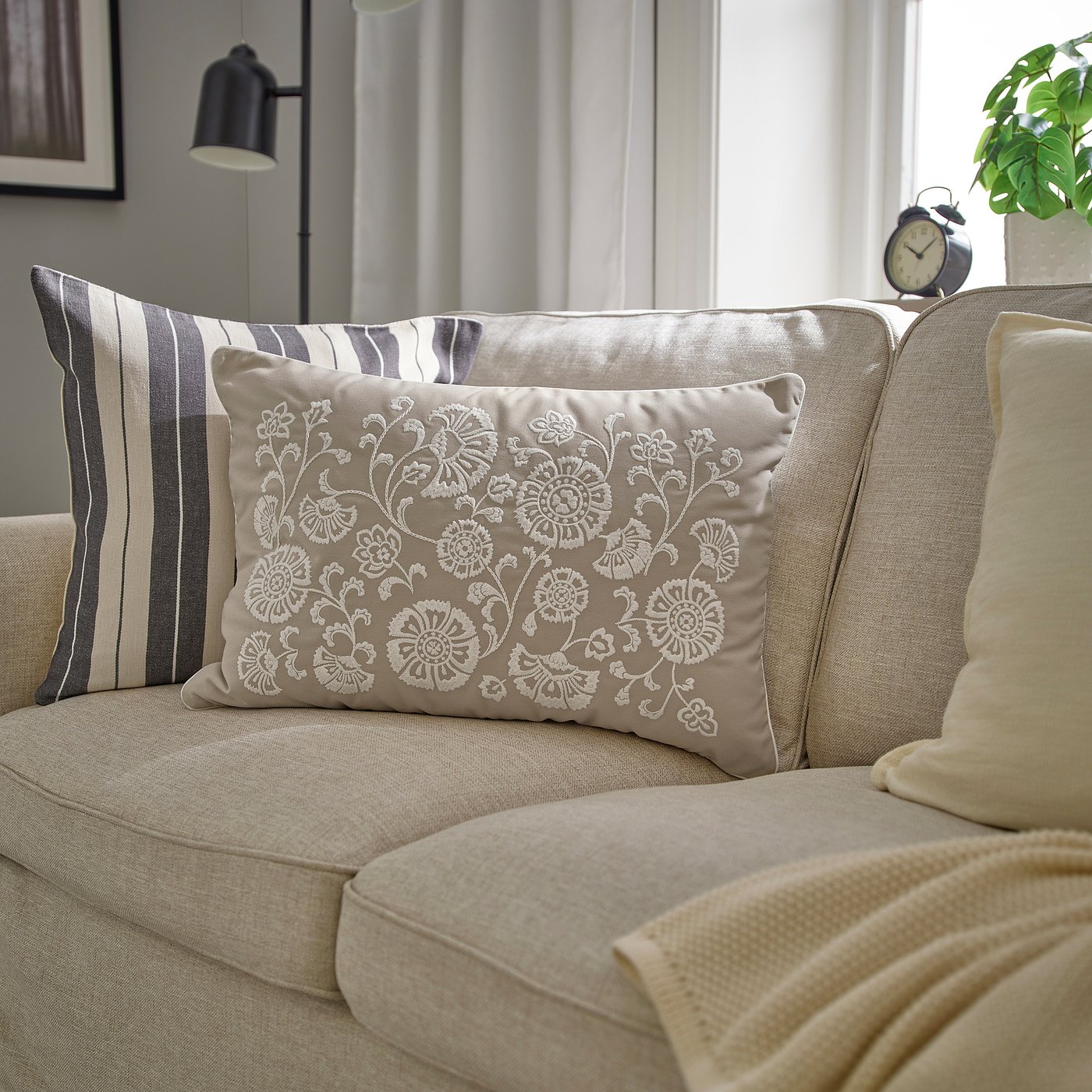 MURSENAP cushion, beige white/embroidery, 40x58 cm