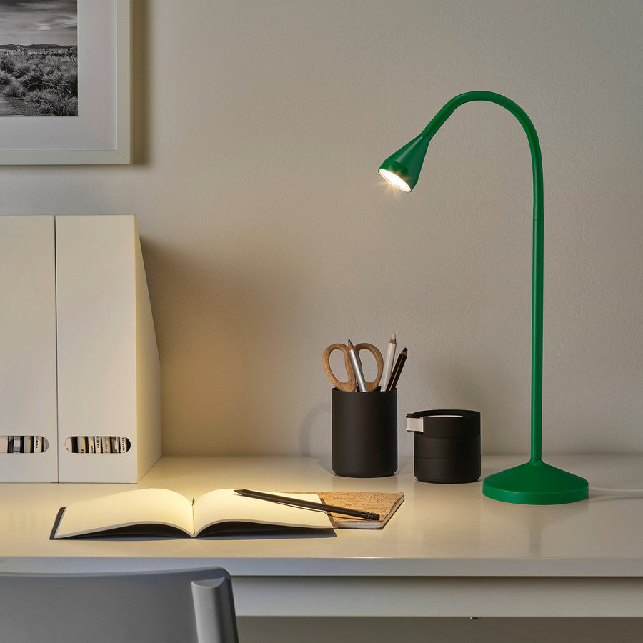 NÄVLINGE LED desk lamp, green, 66 cm