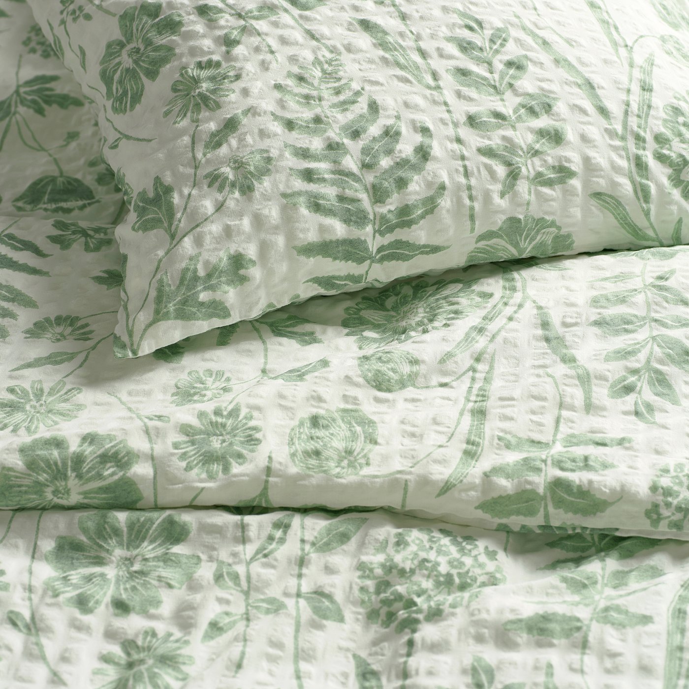 NÅLBJÖRNBÄR duvet cover and 2 pillowcases, white grey-green/floral pattern, 240x220/50x80 cm