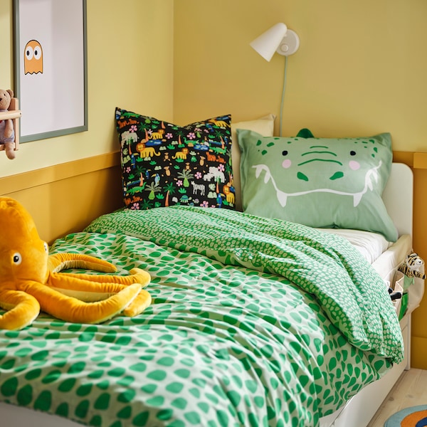 NATTHÄGER duvet cover and pillowcase, green/crocodile, 150x200/50x80 cm