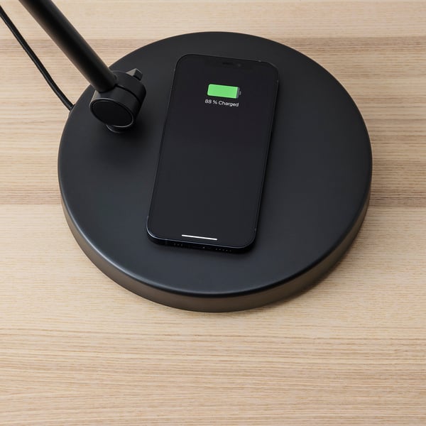 NYMÅNE work lamp with wireless charging, anthracite, 21 cm