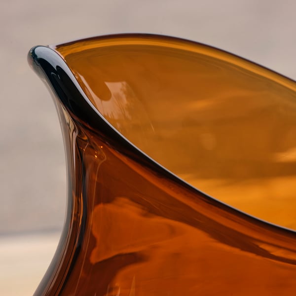 OMMJÄNGE jug, glass/brown, 2.7 l