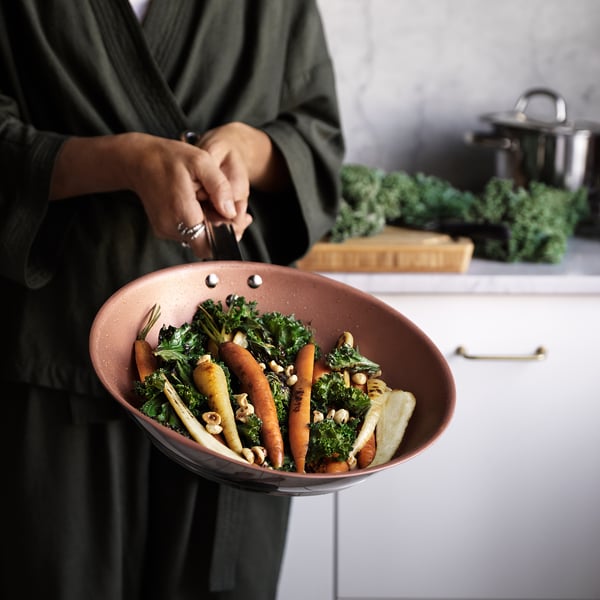 OUMBÄRLIG - Frying pan, nonstick coating/copper-colored stainless steel,28 cm
