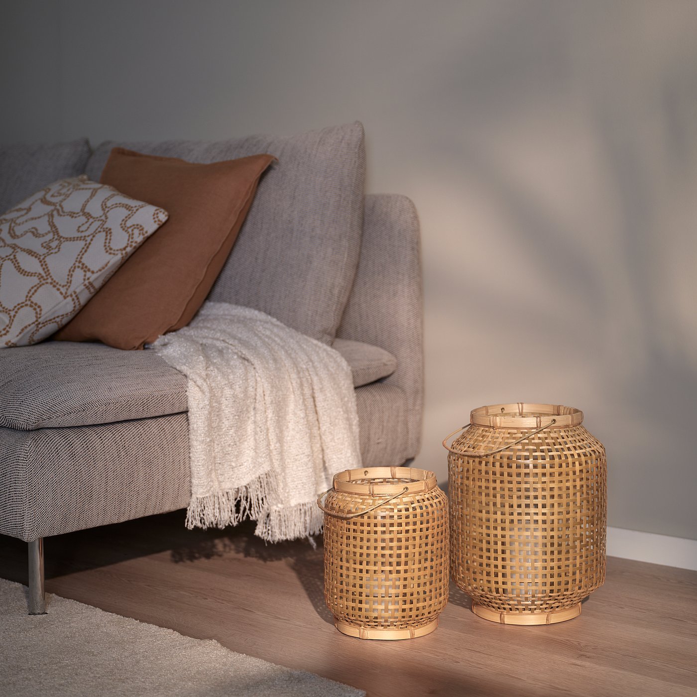 PÅVEFINK lantern for pillar candle, bamboo, 27 cm