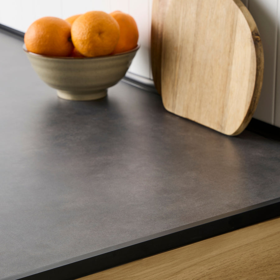 Matt black PVC L-shaped corner profile, 20x10x1mm