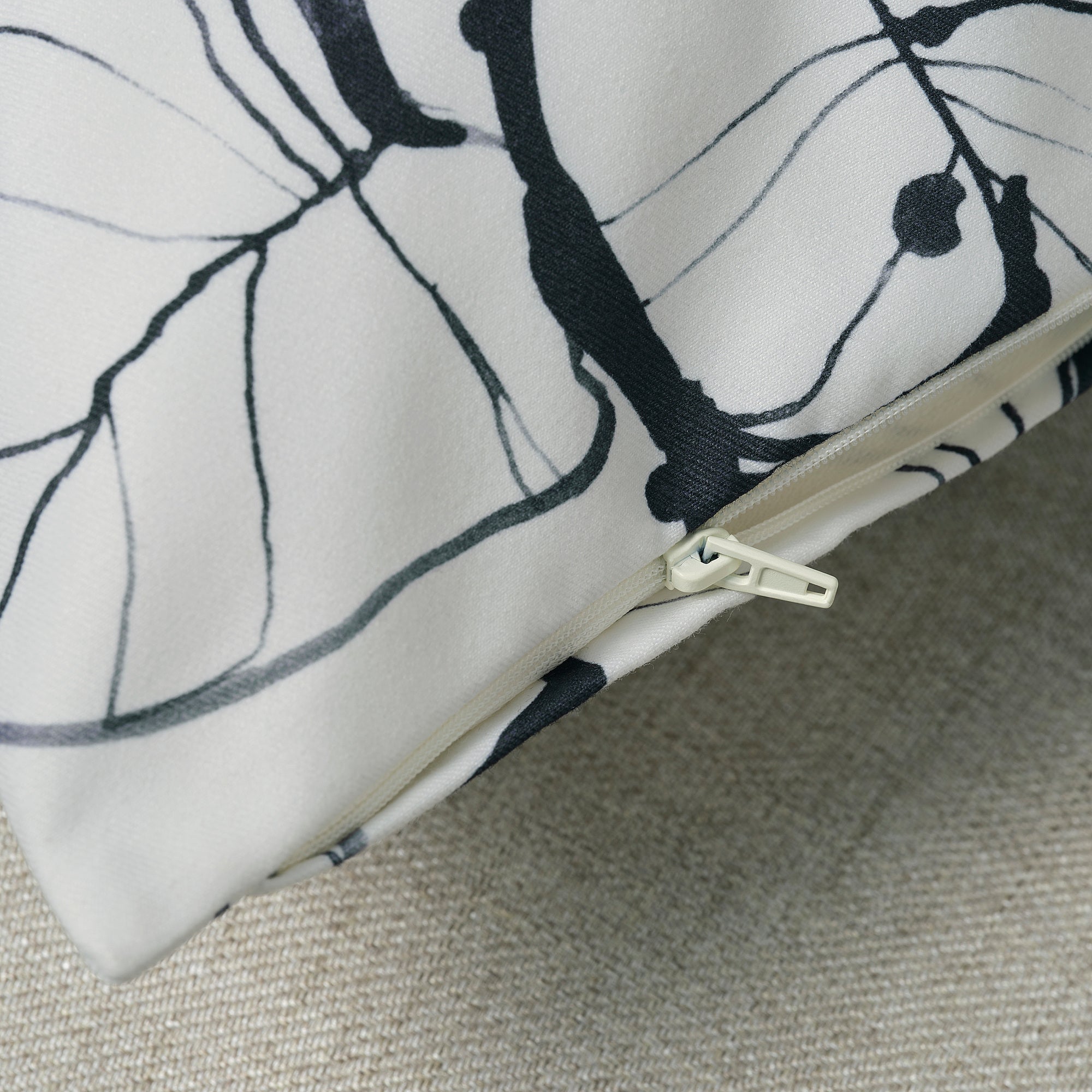PELARKÖRSBÄR cushion cover, white/black, 50x50 cm