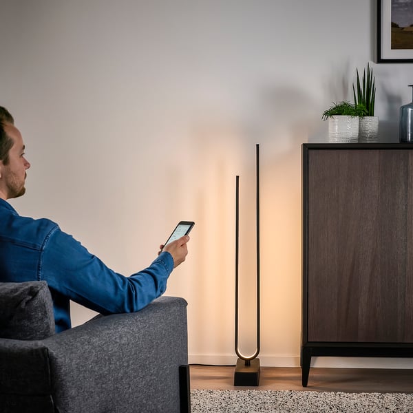 PILSKOTT - LED floor lamp, smart black ,