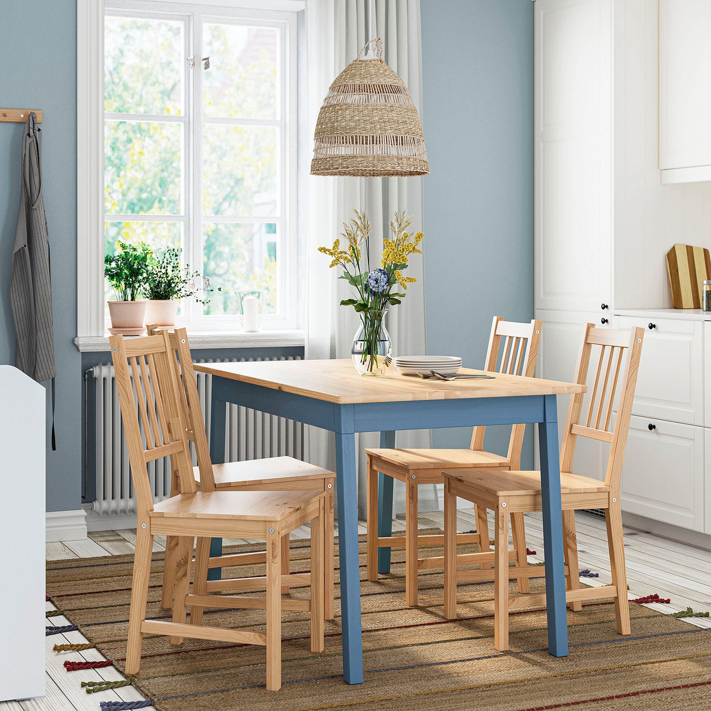 PINNTORP table and 4 chairs