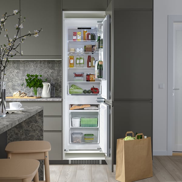 RISNÄS fridge/freezer, white/IKEA 500 integrated, 192/79 l