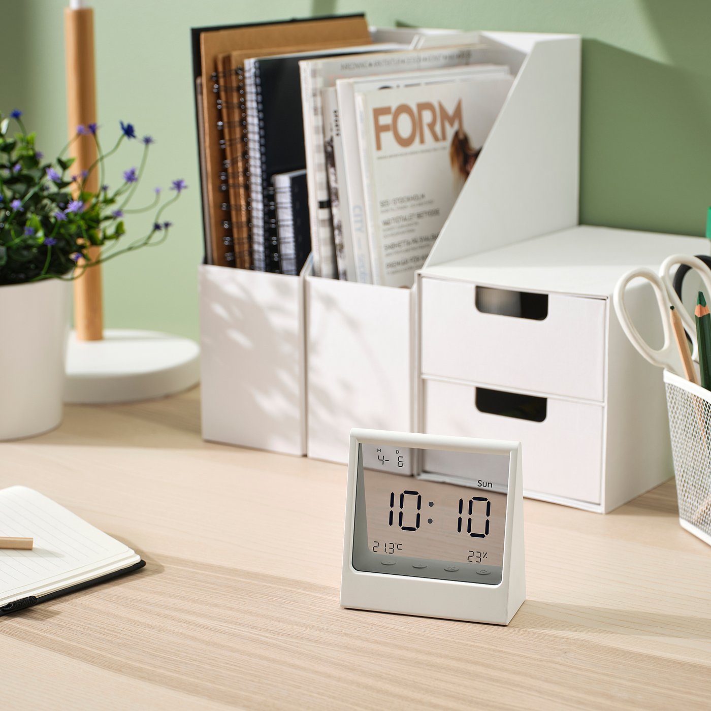 RÖDBENA alarm clock with hygro-/thermometer, 10x11x5 cm