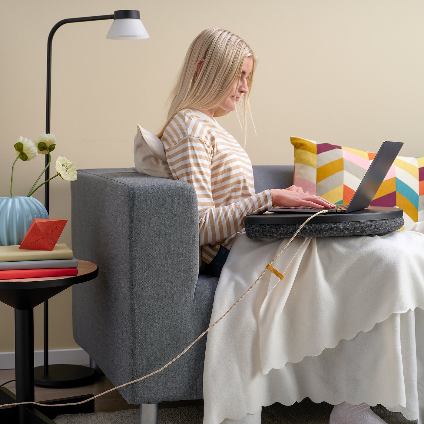 RUNDHULT USB-C to USB-C, beige/blue, 1.5 m/100 W