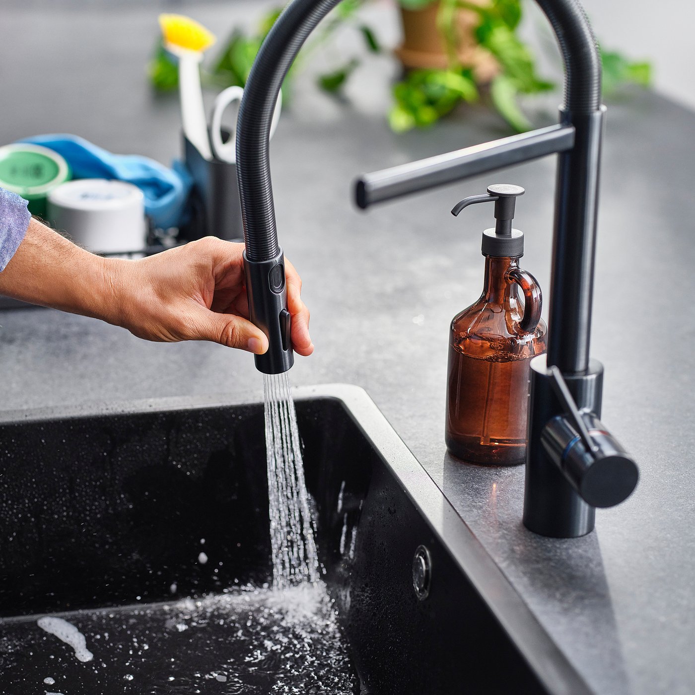 SALLSJÖN kitchen mixer tap pull down w spray, black