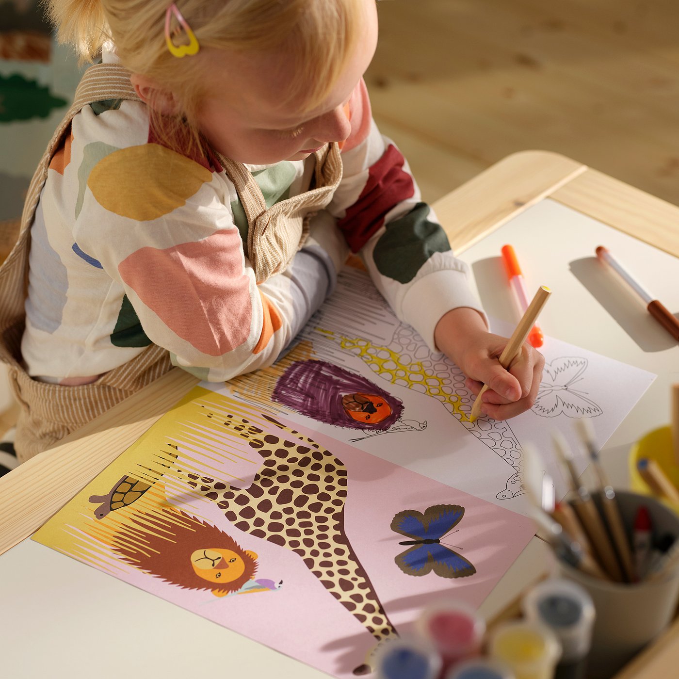 SANDLÖPARE activity book, savannah