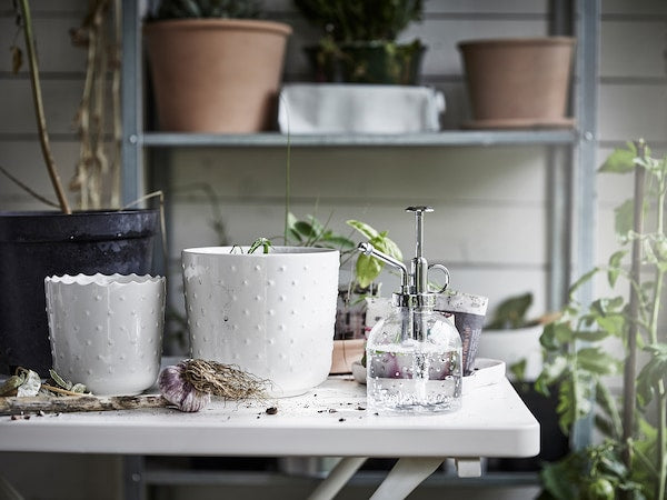 SESAMFRÖN - Plant pot, in/outdoor off-white, 12 cm