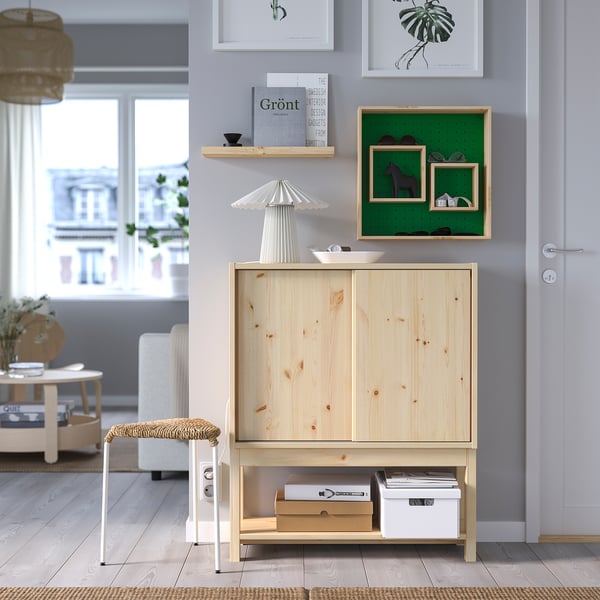 SKOGSMOSAIK display shelf, pine/green, 45x45 cm