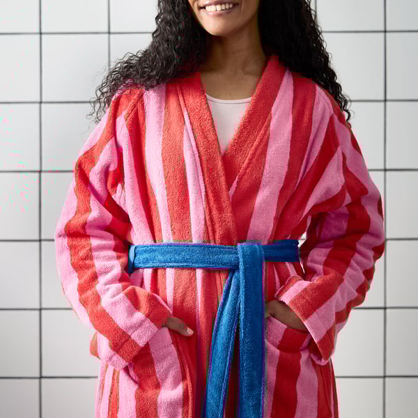 SKOGSSALLAT - SKOGSSALLAT Bath robe, red-pink/striped, L/XL