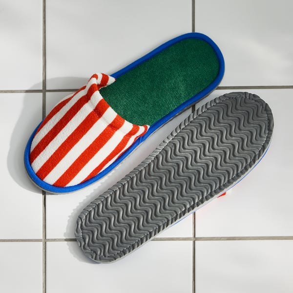SKOGSSALLAT slippers, red/white/striped, L/XL