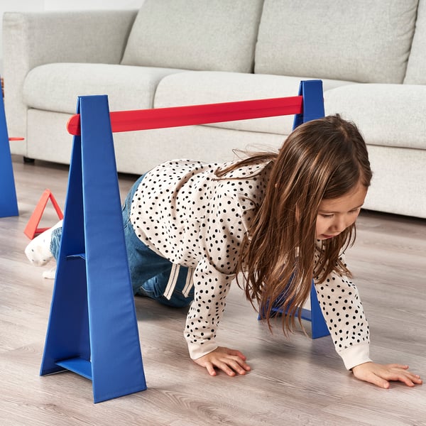 SKRATTMÅS obstacle course