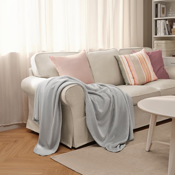 SLÅNGRÅMAL throw, light grey, 150x200 cm