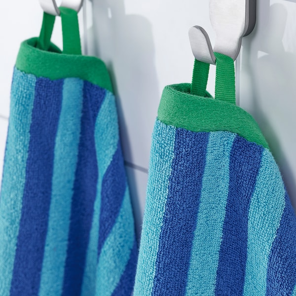 SLÅNHÖSTMAL - Bath towel, bright blue/light blue striped, 70x140 cm