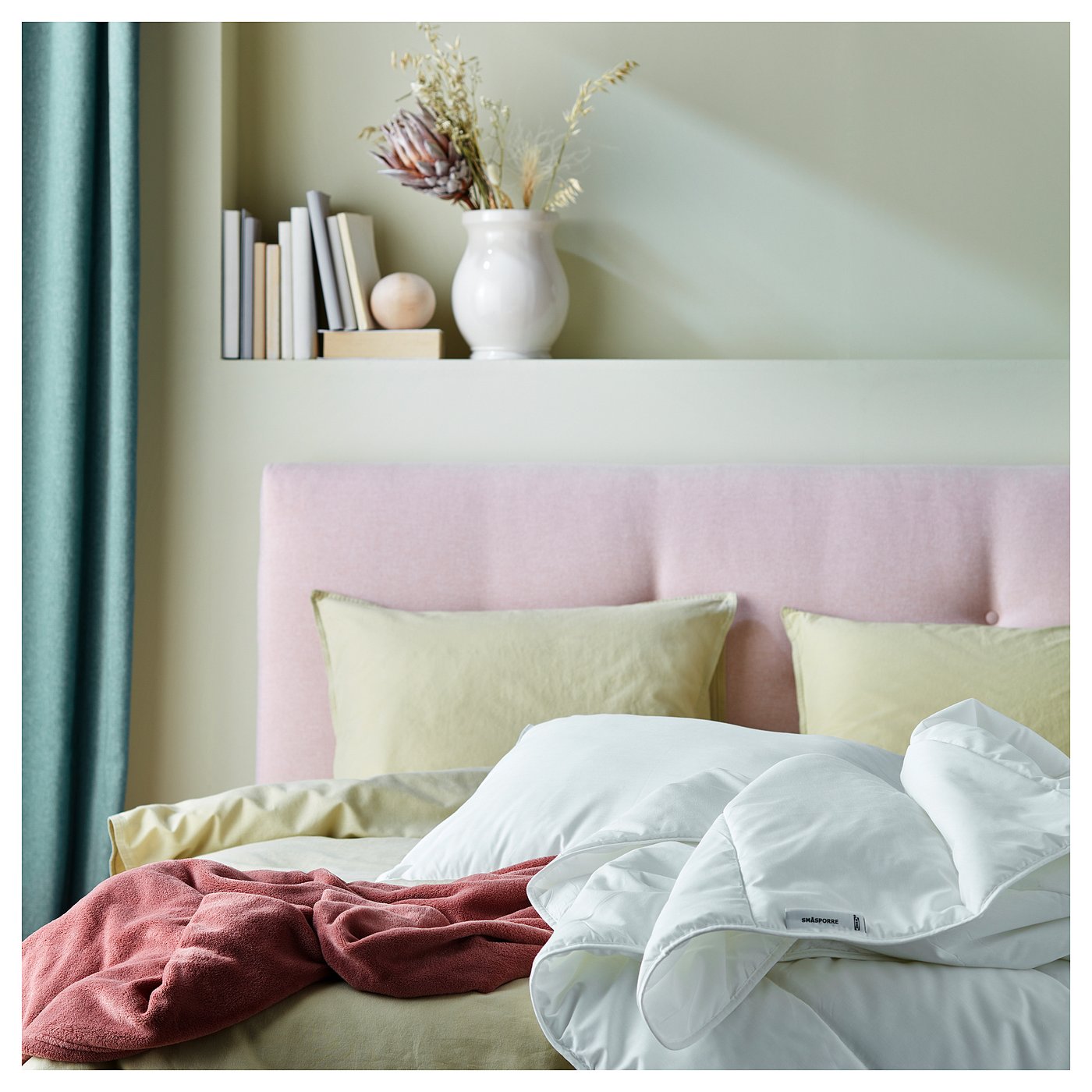 SMÅSPORRE all seasons duvet, 200x200 cm