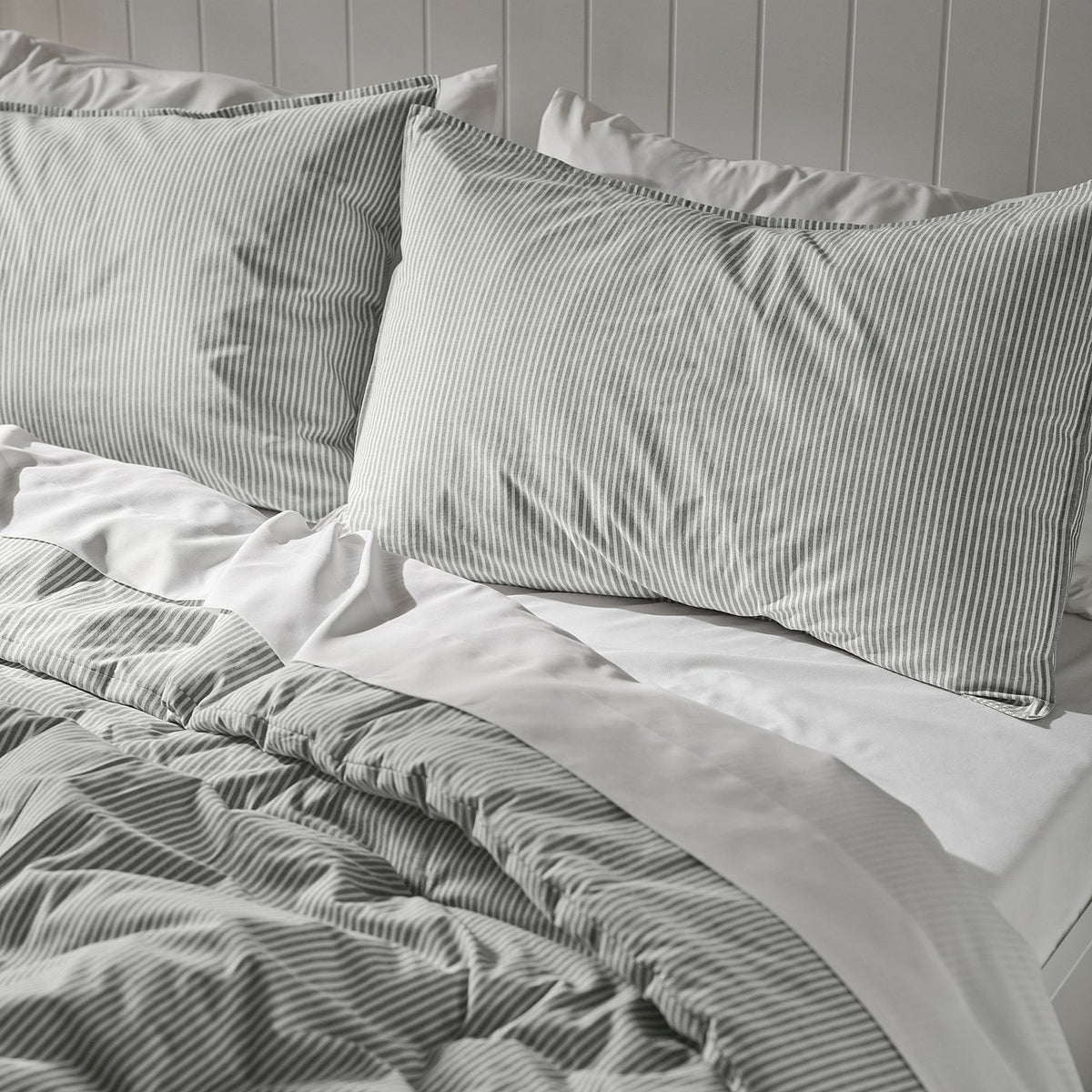 SOLFIBBLA comforter set, grey white/stripe, 240x220/50x80 cm