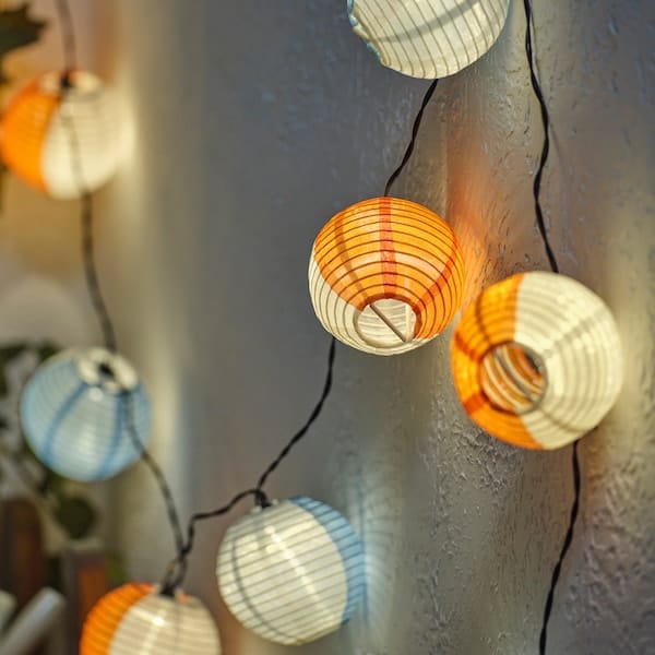 Ikea SOLVINDEN - Illuminazione a LED 24 luci, da esterno a energia solare/globo multicolore