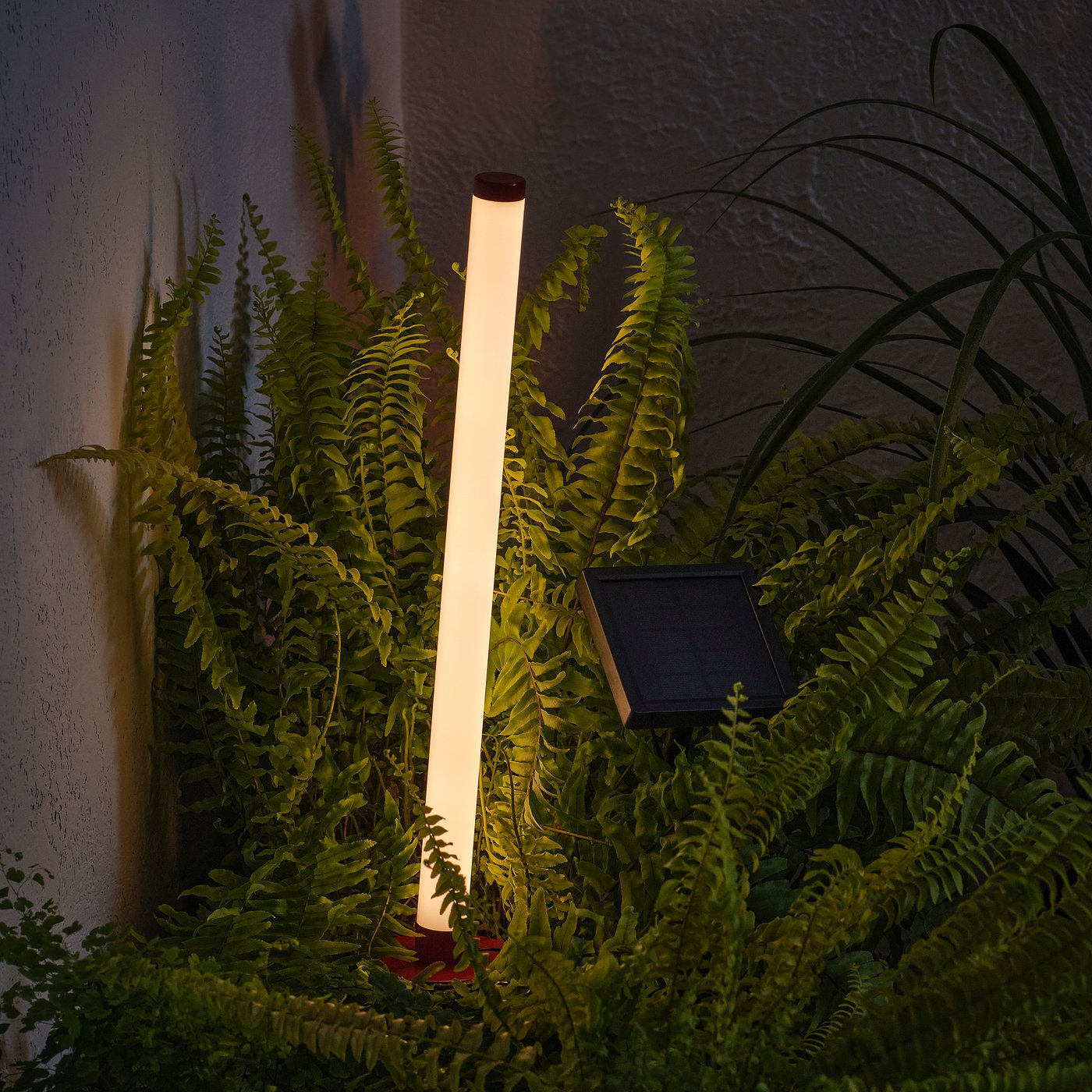 SOLVINDEN solar-powered ground stick, red, 45 cm