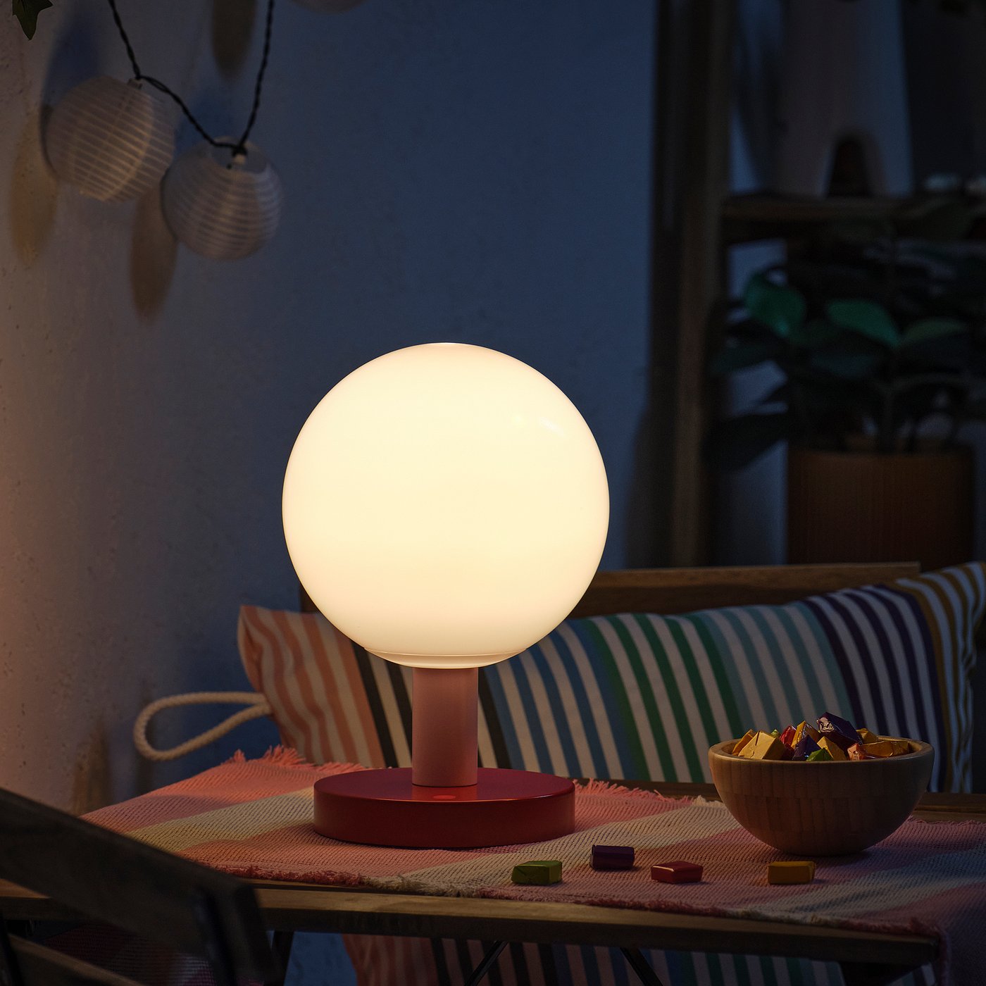 SOLVINDEN LED decoration lighting, battery-operated globe/red light pink, 26 cm