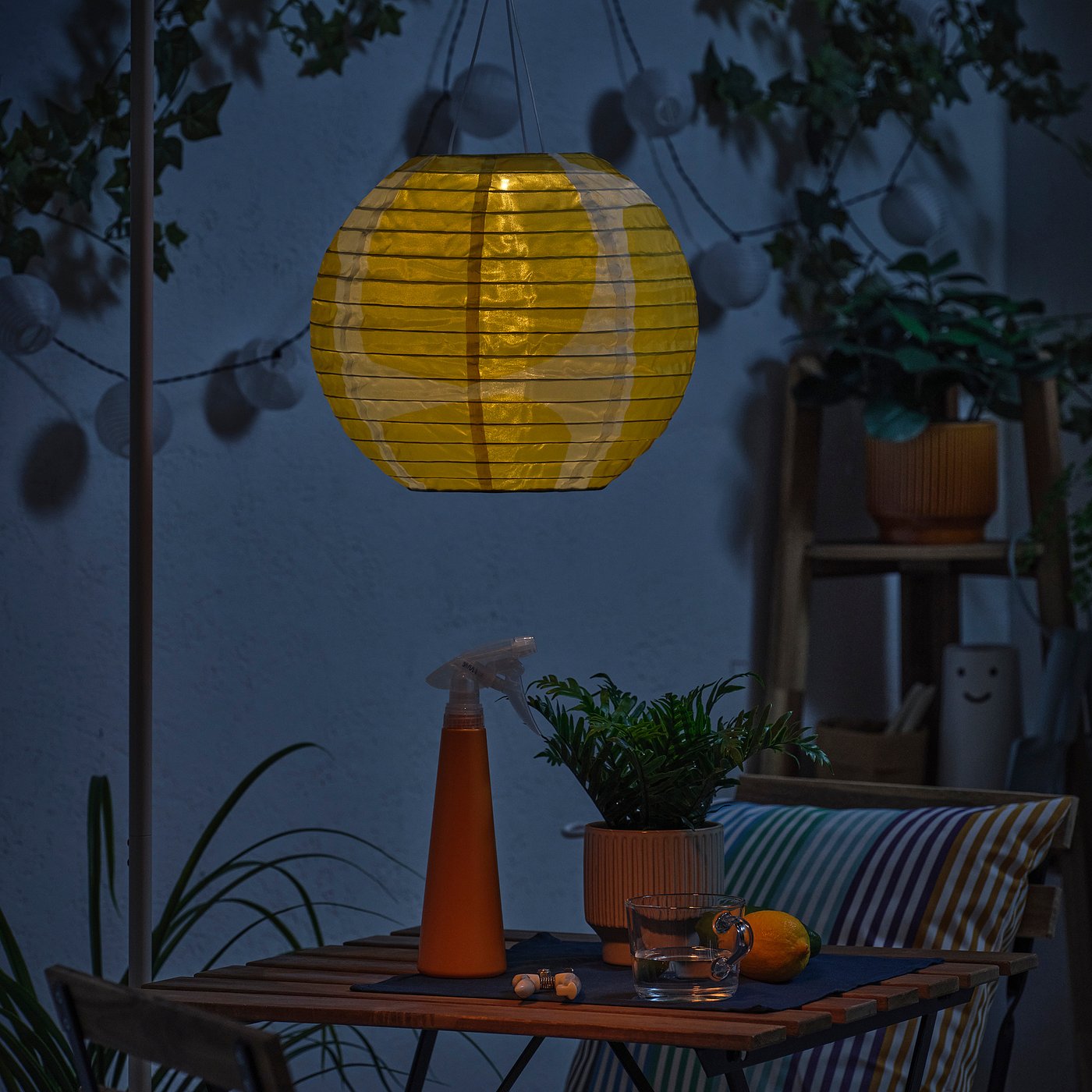 SOLVINDEN LED solar-powered pendant lamp, outdoor globe/yellow grey, 30 cm