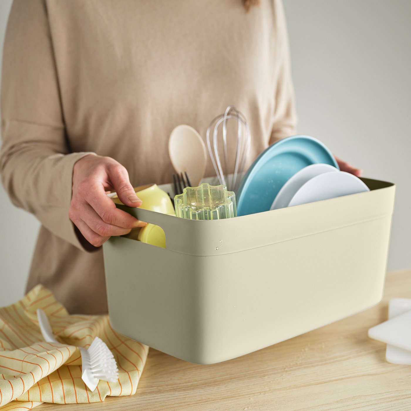 SPJUTLILJA dish drainer, light grey-beige, 39x22 cm