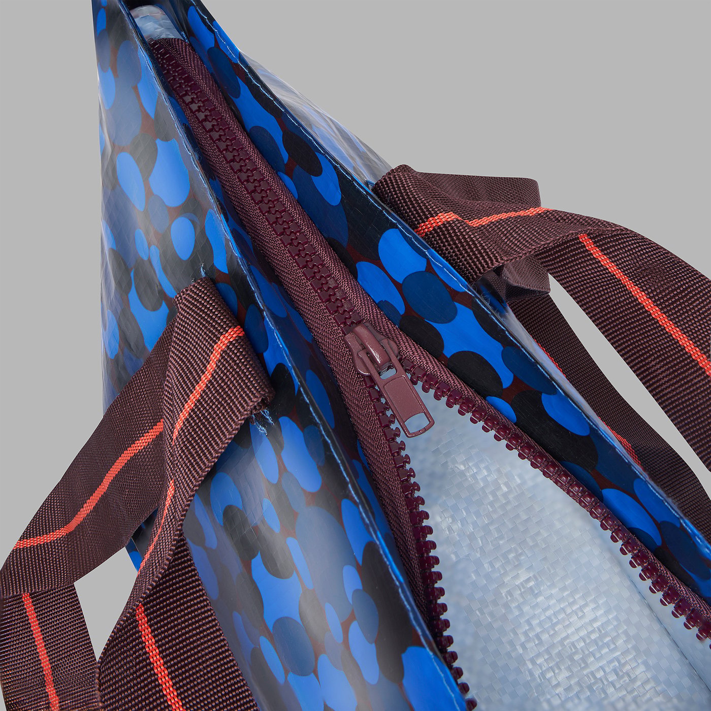 SPJUTSÖ carrier bag, blue patterned, 18x45x28 cm/22 l