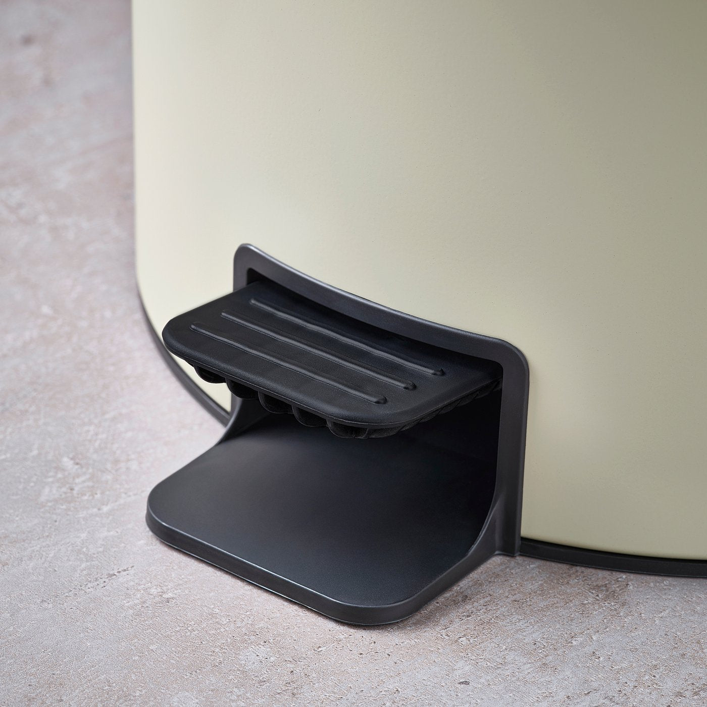 STENTRAPPA pedal bin, light grey-beige, 18 l