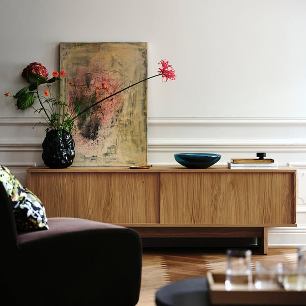 STOCKHOLM 2025 - STOCKHOLM 2025 TV bench with sliding doors, oak veneer, 179x42x56 cm