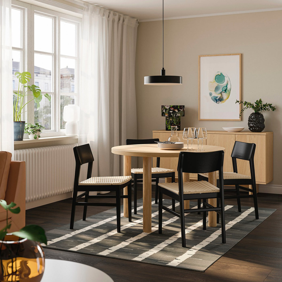 STOCKHOLM 2025 / SKANSNÄS table and 4 chairs, oak veneer/black beech, 115 cm