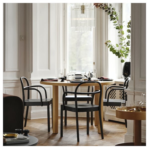STOCKHOLM 2025 / STOCKHOLM 2025 table and 4 chairs with armrests, oak veneer/dark brown, 115 cm