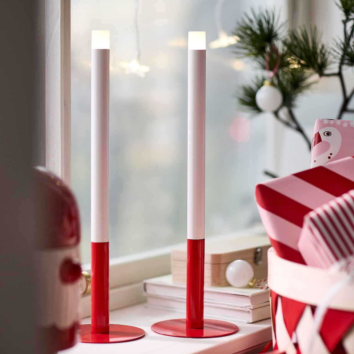 STRÅLA LED candle, battery-operated red, 10.5 cm