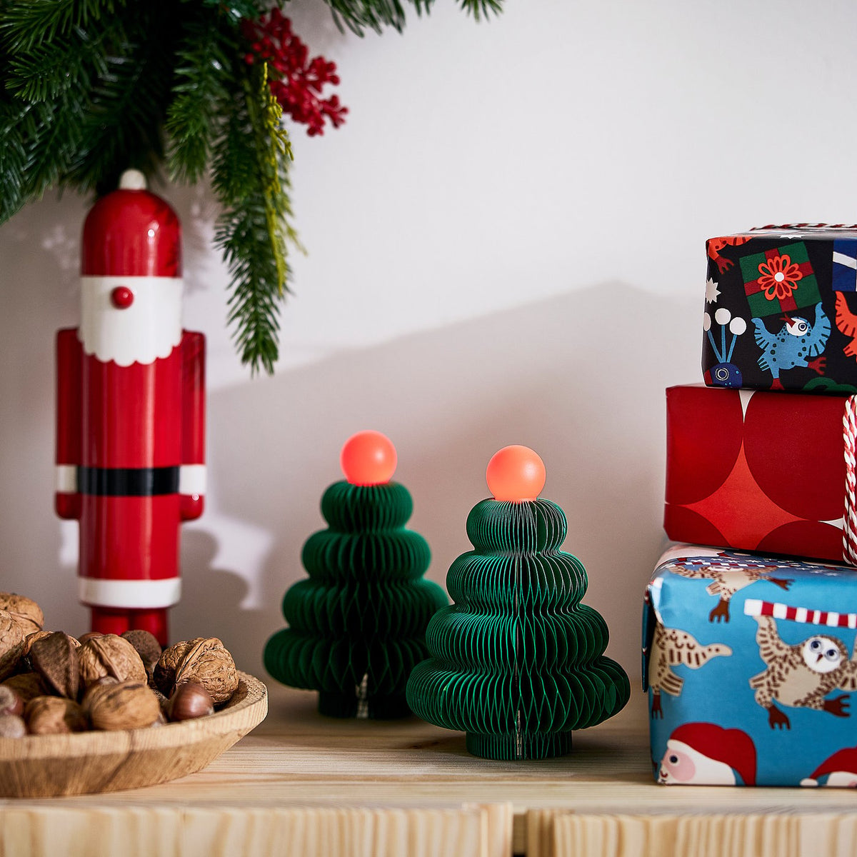 STRÅLA LED table decoration, battery-operated/tree green, 95 mmx130 mm cm
