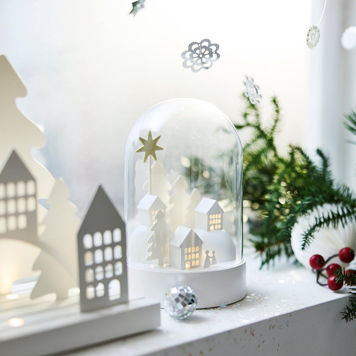 STRÅLA LED table decoration, battery-operated dome/village white, 18 cm