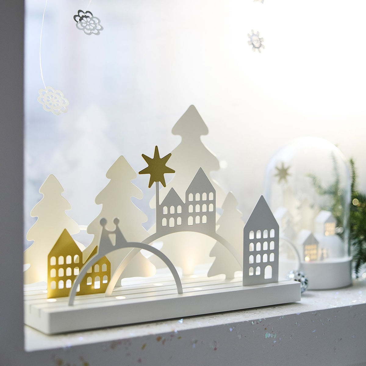 STRÅLA LED table decoration, landscape/village, 30x12 cm
