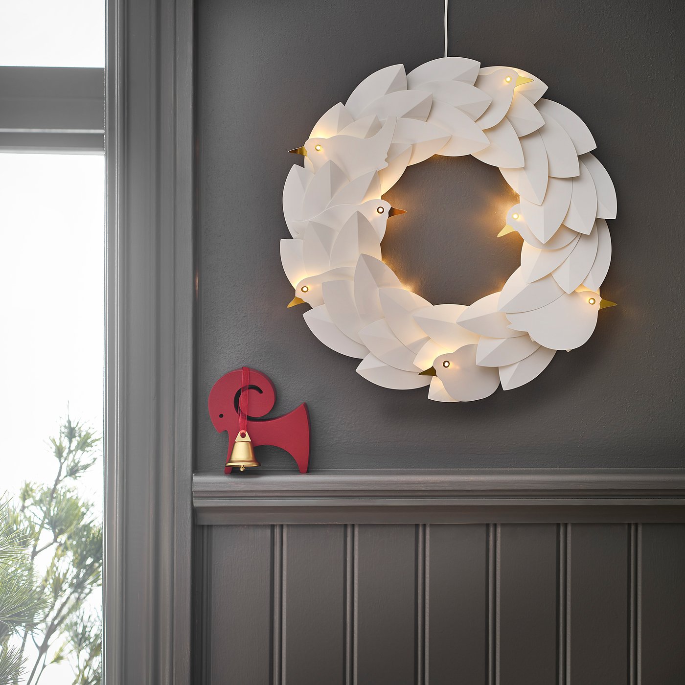 STRÅLA LED wreath, battery-operated/doves white, 39 cm
