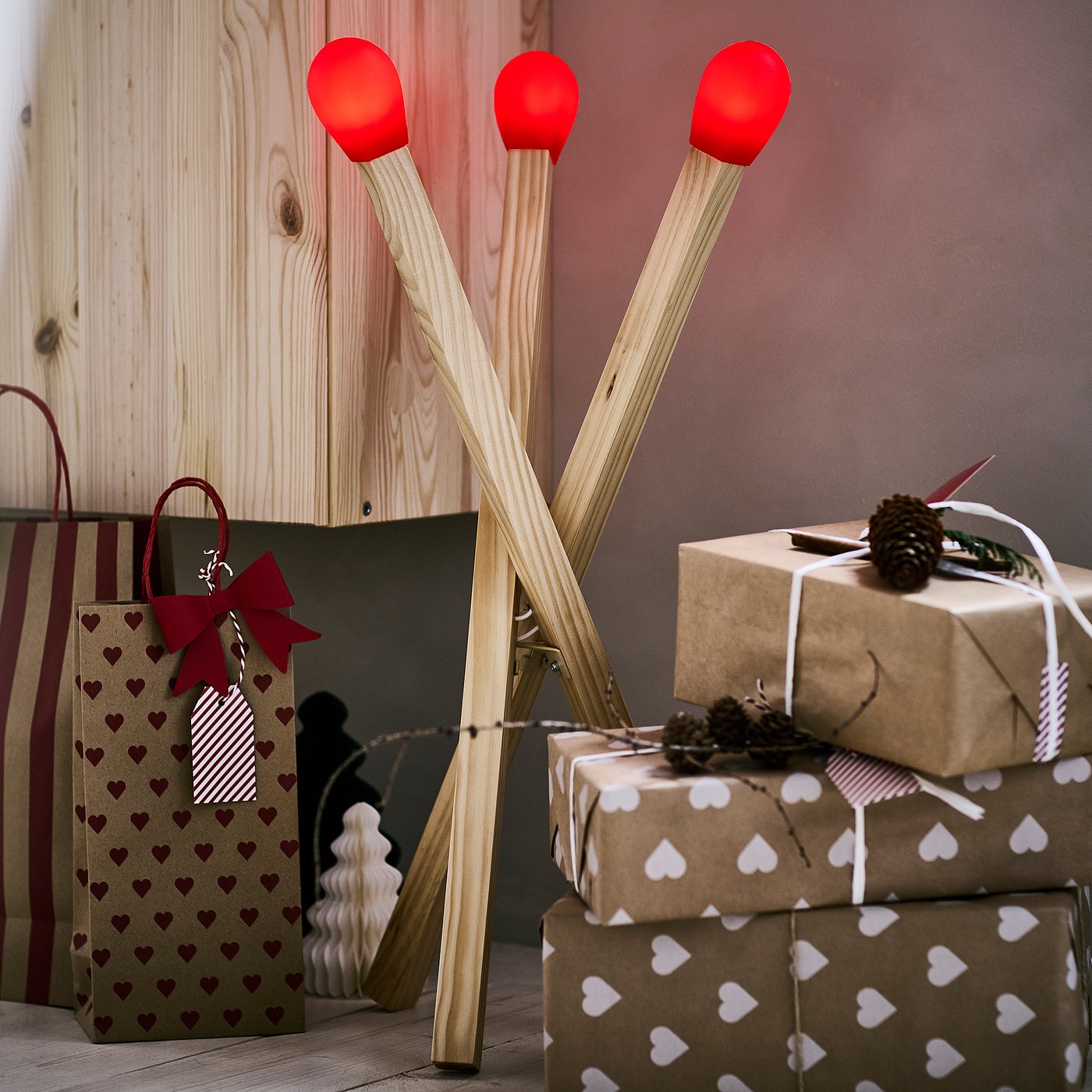 STRÅLA LED floor lamp, matchstick-shaped wood, 2.5 mx32 cm