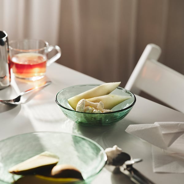 STRANDKRABBA soup plate, glass/green, 19 cm